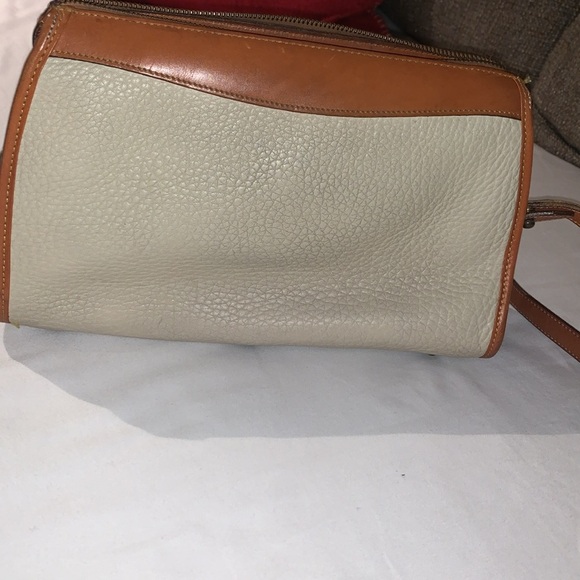 Vintage Gently Loved Dooney & Bourke All Weather Pebbled Leather Crossbody - Picture 4 of 12